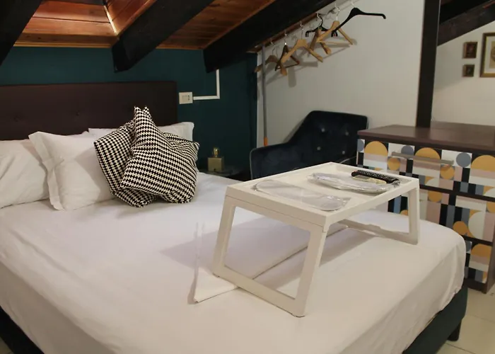 Mercanti Attic Version